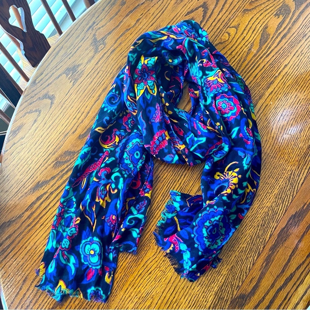 Lightweight soft abstract floral and paisley scarf